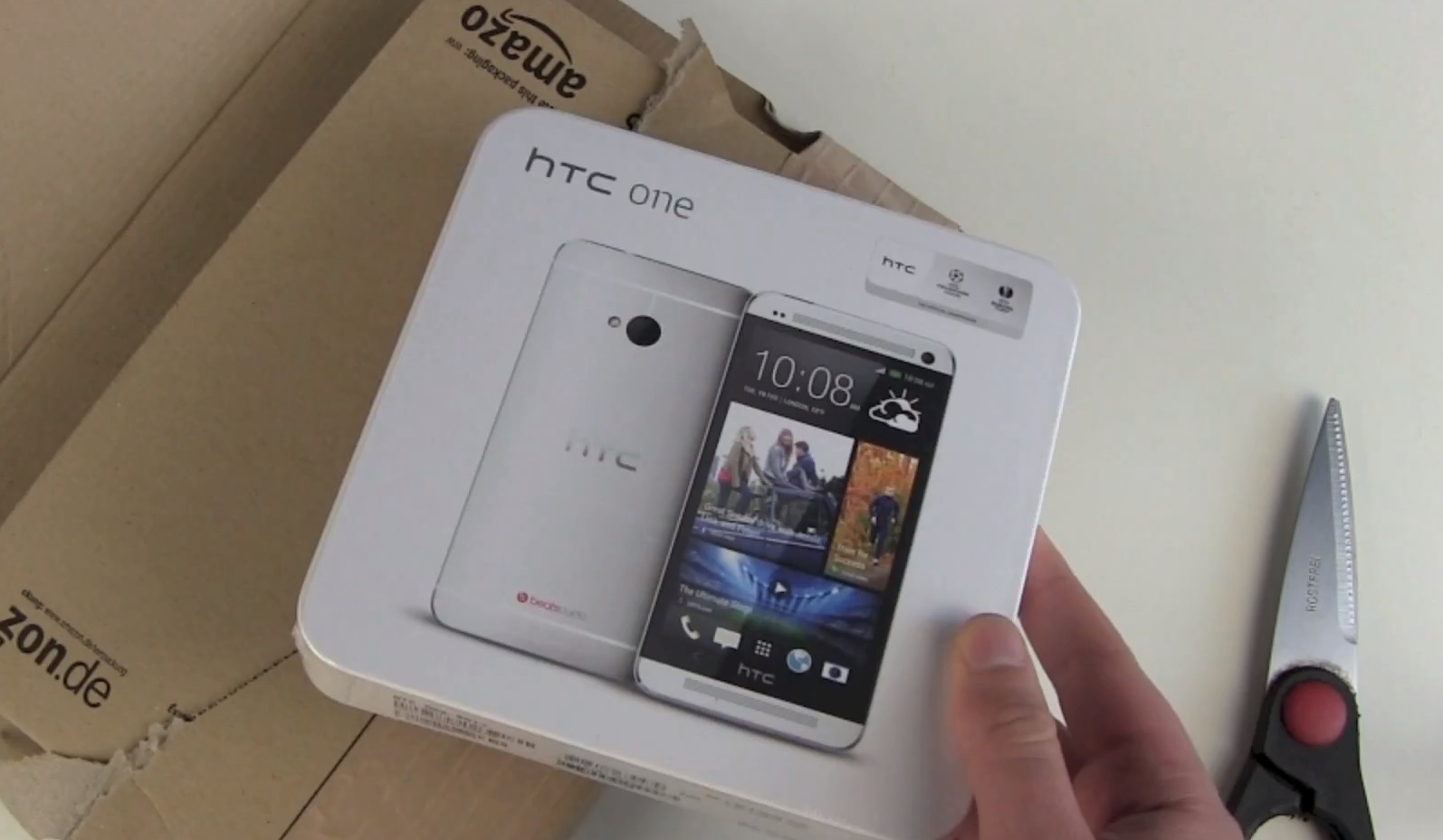 HTC One Unboxing